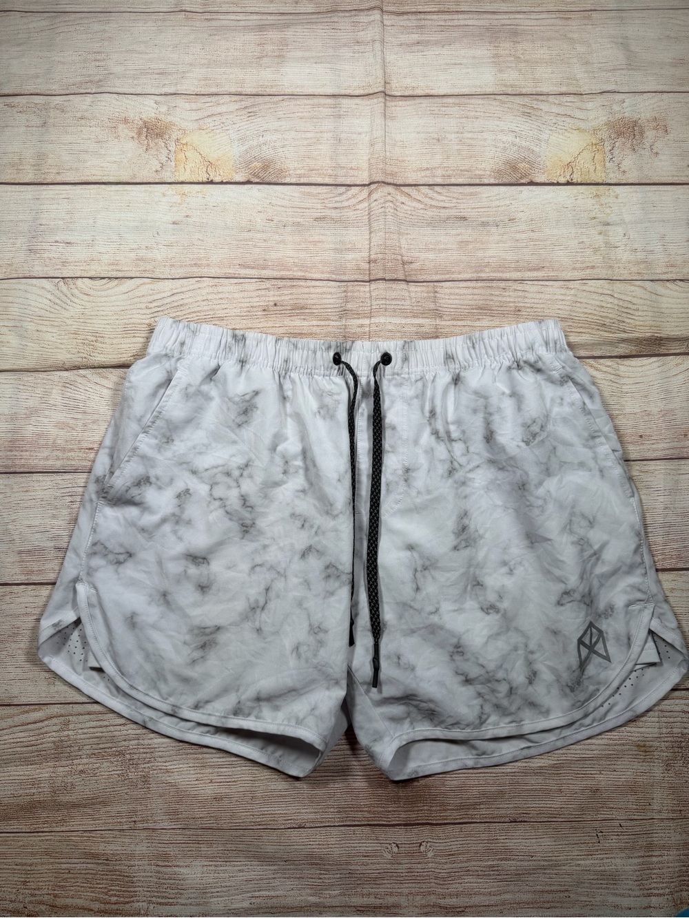 Men's Marble-Print Workout Lifting Running Athletic Shorts‎ in Light Gray